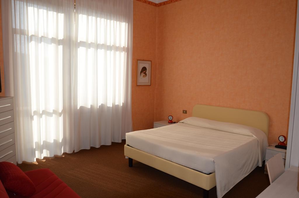 Hotel Corona Termoli Luaran gambar