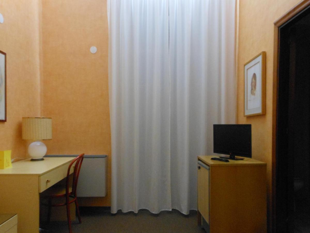 Hotel Corona Termoli Bilik gambar